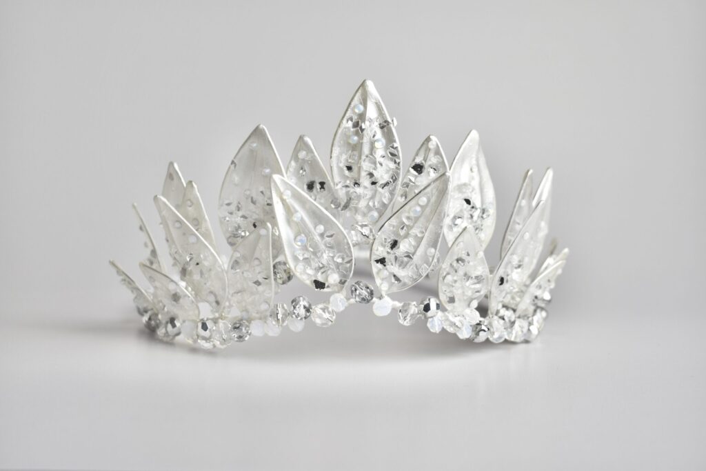 perleťová svadobná korunka